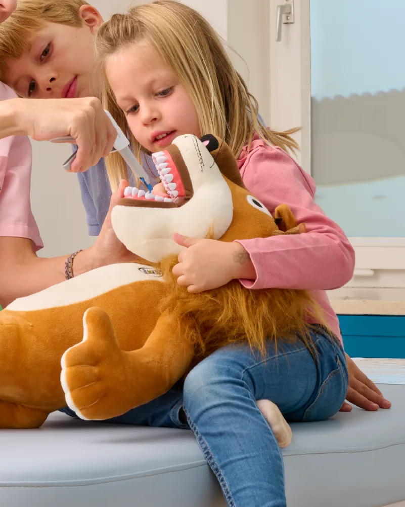 Wurzelbehandlung bei Kindern in der Praxis Lillizahn Großhadern